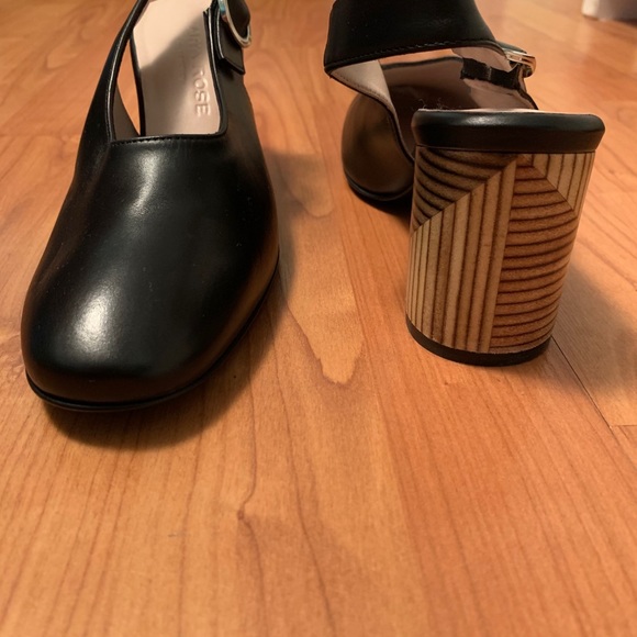 New Sling back Sandals - Picture 2 of 3